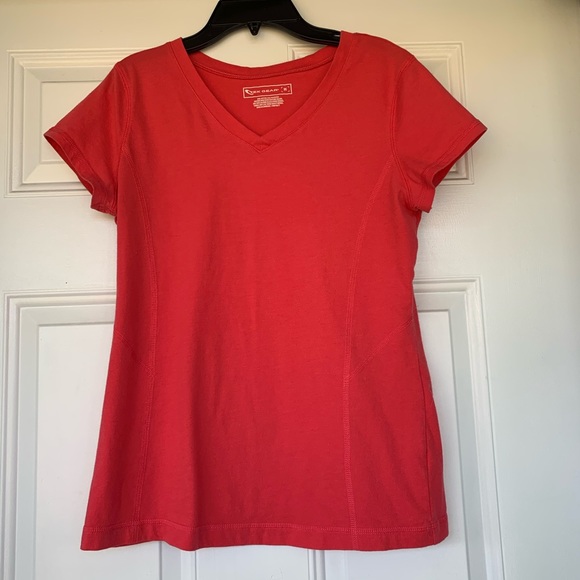 tek gear Tops - Tek Gear v-neck Coral Workout Top - size Medium